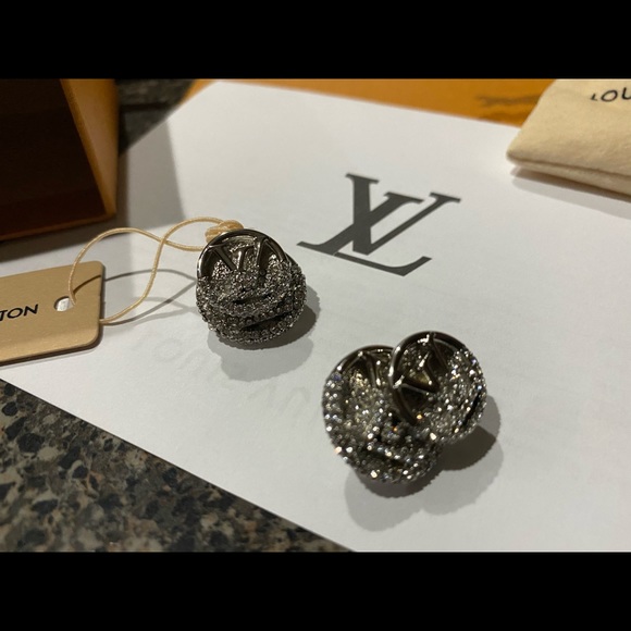 Louis Vuitton Earrings - Picture 4 of 5
